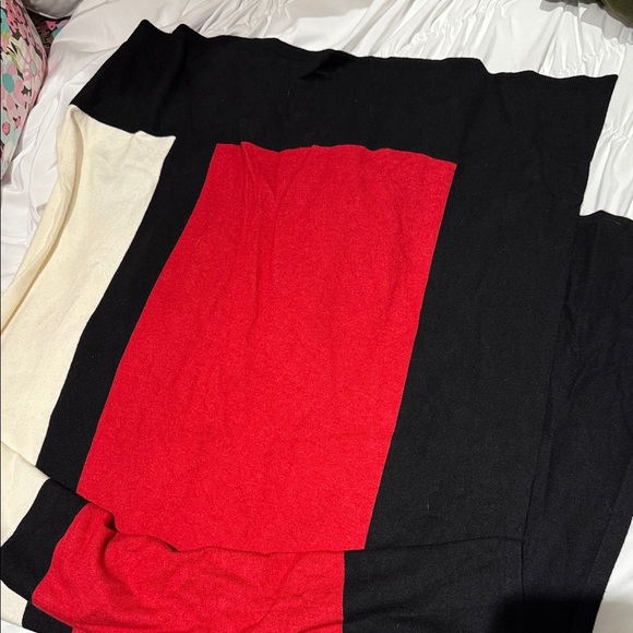 Stylish Large Wrap Scarf Travel Blanket approx 84’’ by 27 - Picture 2 of 4